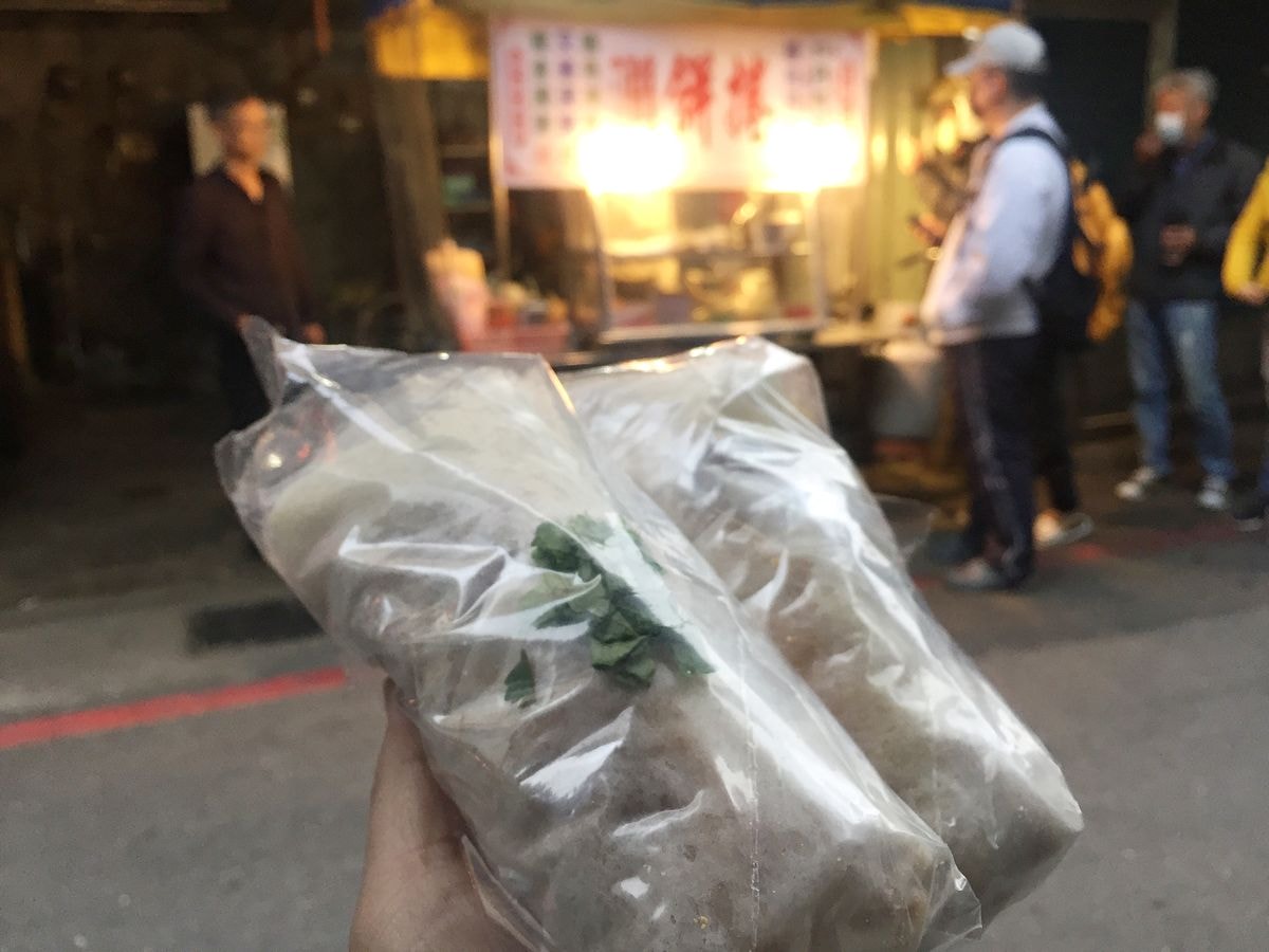 新店潤餅阿伯|古早味三輪車潤餅只賣傍晚。潤餅厚實又真材實料 - 第13張圖