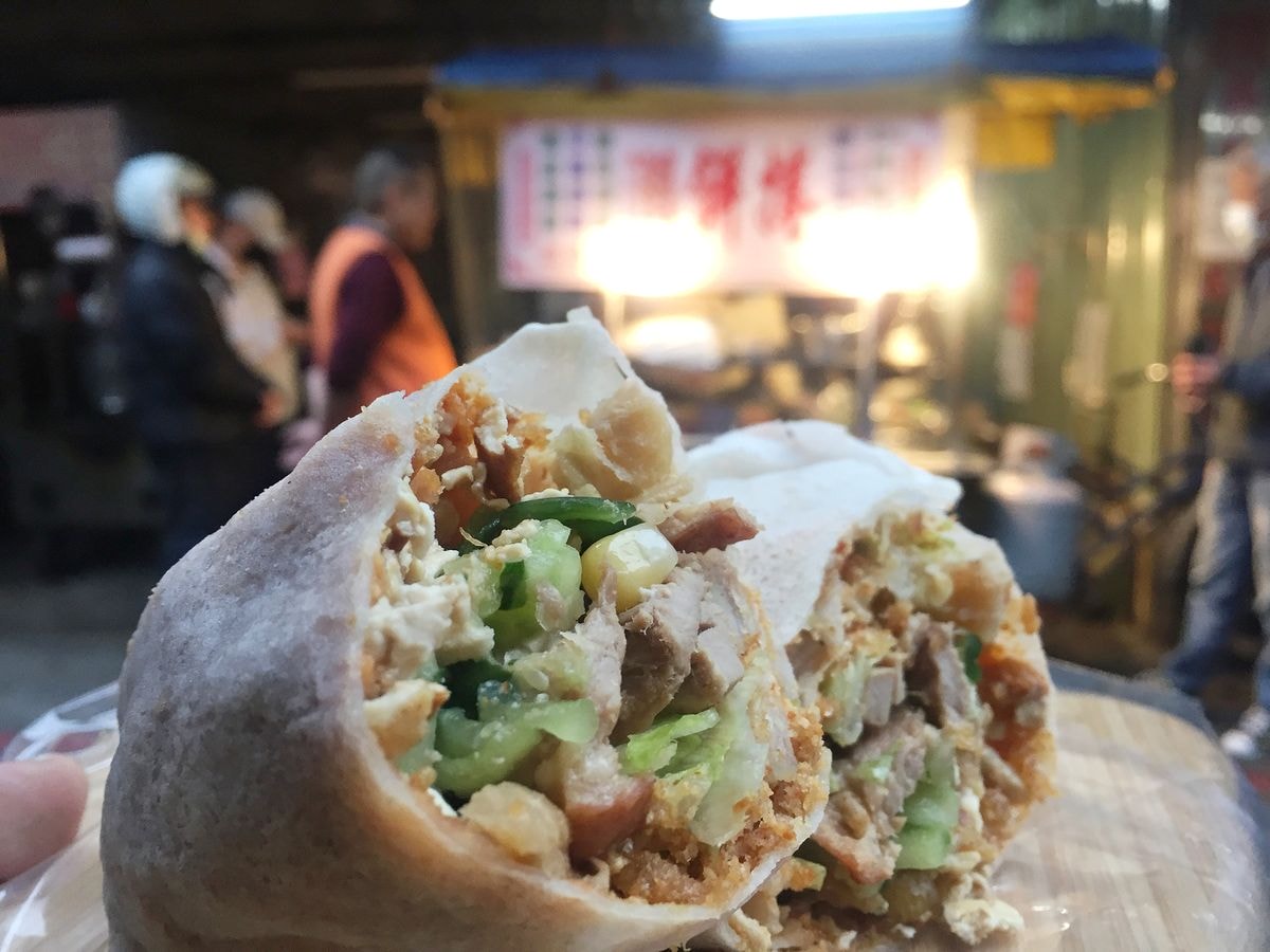 新店潤餅阿伯|古早味三輪車潤餅只賣傍晚。潤餅厚實又真材實料 - 第14張圖