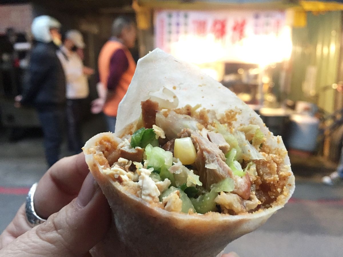新店潤餅阿伯|古早味三輪車潤餅只賣傍晚。潤餅厚實又真材實料 - 第15張圖
