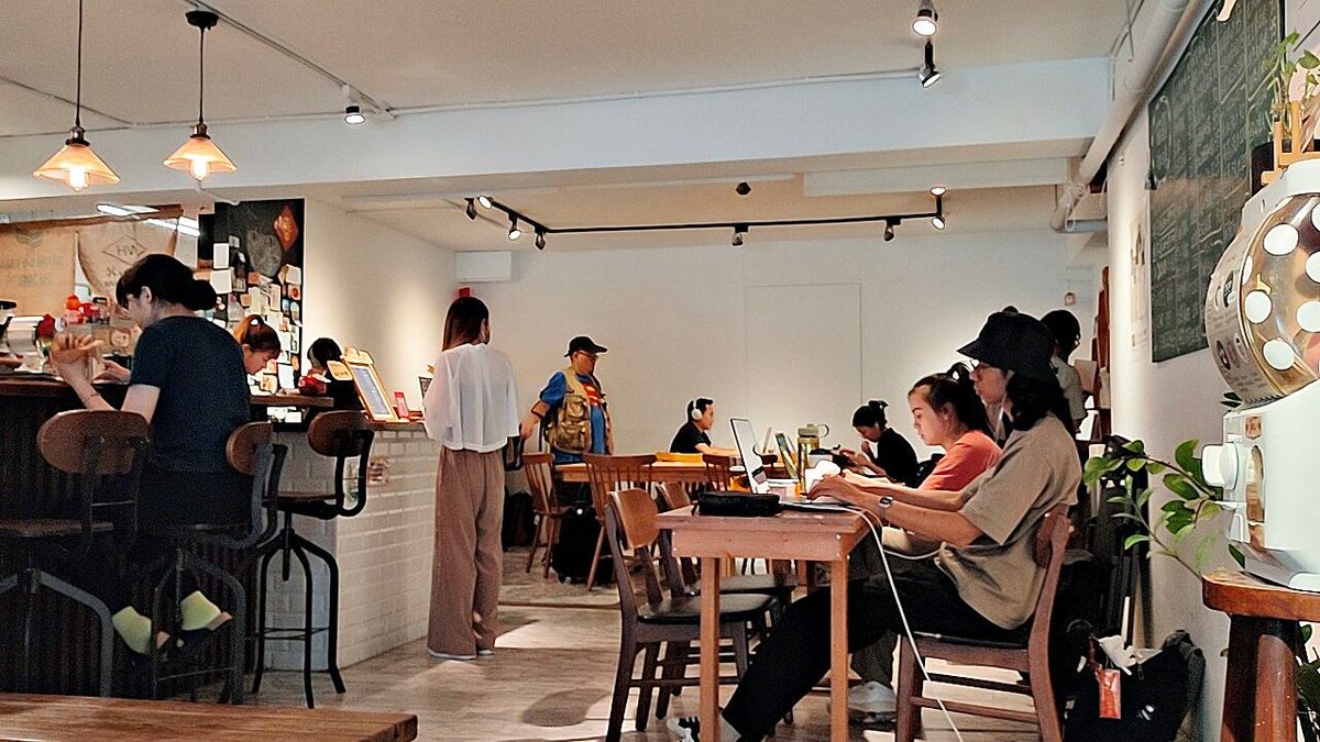 大安區不限時咖啡 貓圖咖啡 淡定貓店長貝貝,大人系微醺特調咖啡 潮州街安靜辦公推薦 - 第2張圖 大安區不限時咖啡 貓圖咖啡 淡定貓店長貝貝,大人系微醺特調咖啡 潮州街安靜辦公推薦