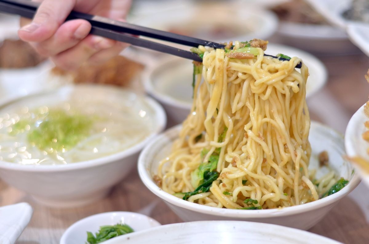 新北市新店區。七張米粉湯 || 新店人氣老牌米粉湯,營業至凌晨3點,夜貓族也能爽爽吃的新店區宵夜 - 第18張圖