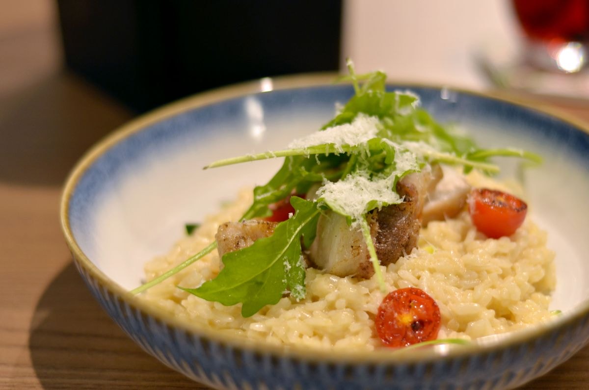 台北市松山區。MRT bistro || 菜單上隨便點都好吃。悠閒氛圍聚餐超享受,南京復興餐酒館推薦 - 第18張圖