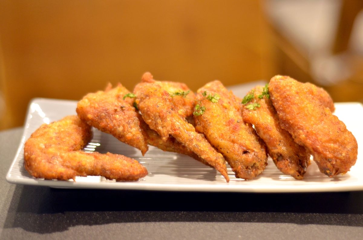 台北市松山區。MRT bistro || 菜單上隨便點都好吃。悠閒氛圍聚餐超享受,南京復興餐酒館推薦 - 第13張圖