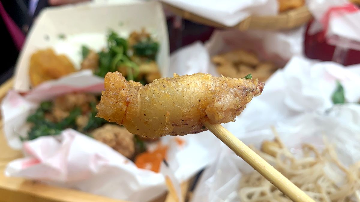 台北萬華區。西門町5間台味美食提案,百種食材的人氣台灣鹹酥雞、10元銅板價雞油飯的施福建好吃雞肉、酸爽古法釀製成都楊桃冰 - 第10張圖