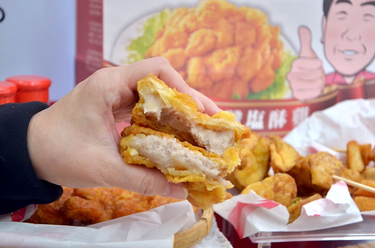 台北萬華區。西門町5間台味美食提案,百種食材的人氣台灣鹹酥雞、10元銅板價雞油飯的施福建好吃雞肉、酸爽古法釀製成都楊桃冰 - 第8張圖