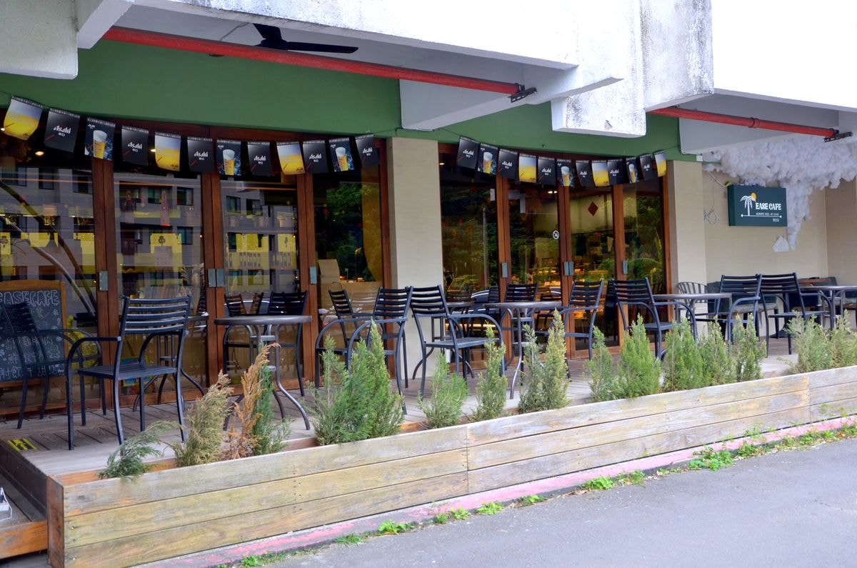 台北市內湖區。EASE CAFE 東湖概念店-結合美食、綠意與高爾夫的悠閒秘境,用餐還可免費體驗高爾夫球打擊樂趣 - 第7張圖