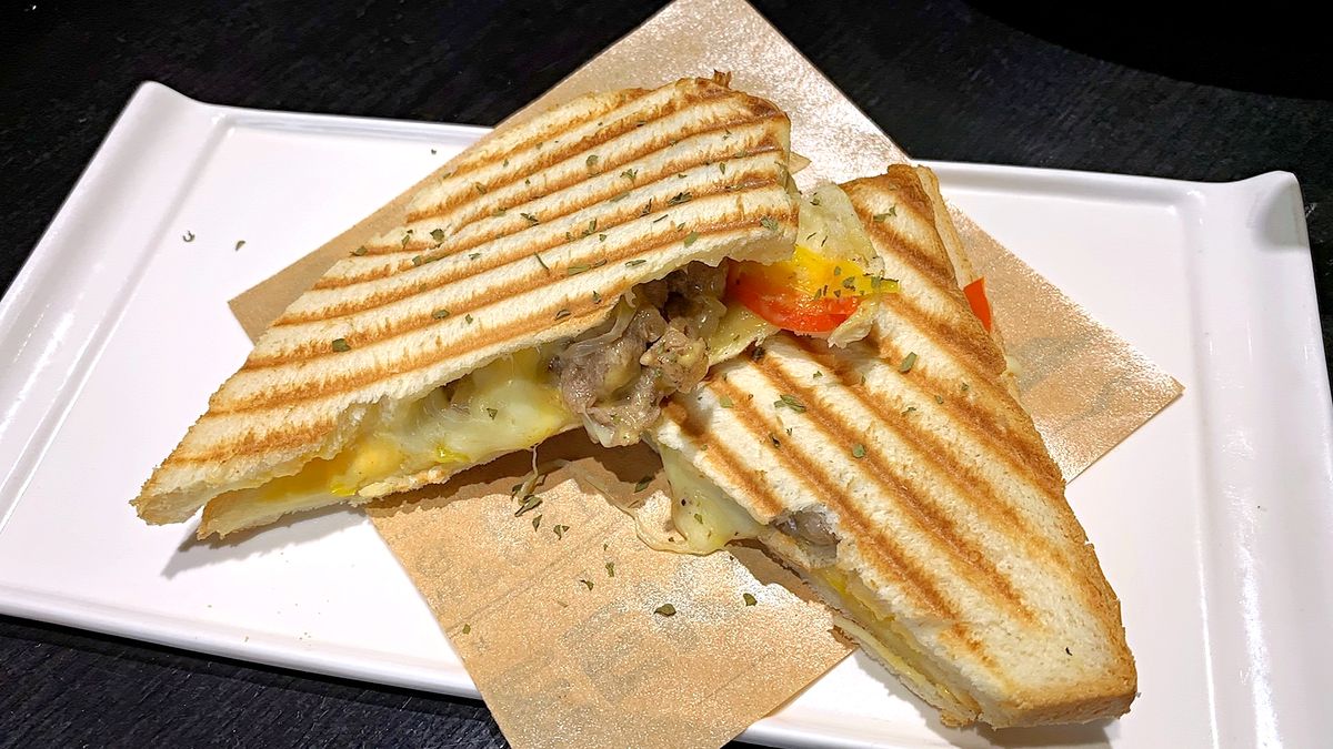 台北市內湖區。EASE CAFE 東湖概念店-結合美食、綠意與高爾夫的悠閒秘境,用餐還可免費體驗高爾夫球打擊樂趣 - 第15張圖