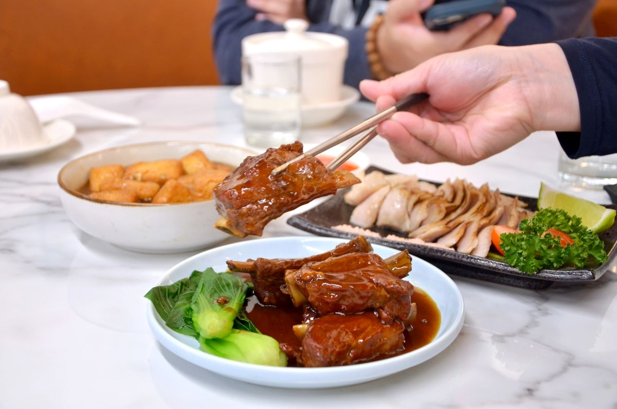 新北市板橋區。皇品中華樓 || 人少也能享用的美味館子功夫菜,新埔捷運站旁的三猿廣場,聚餐超便利 - 第9張圖