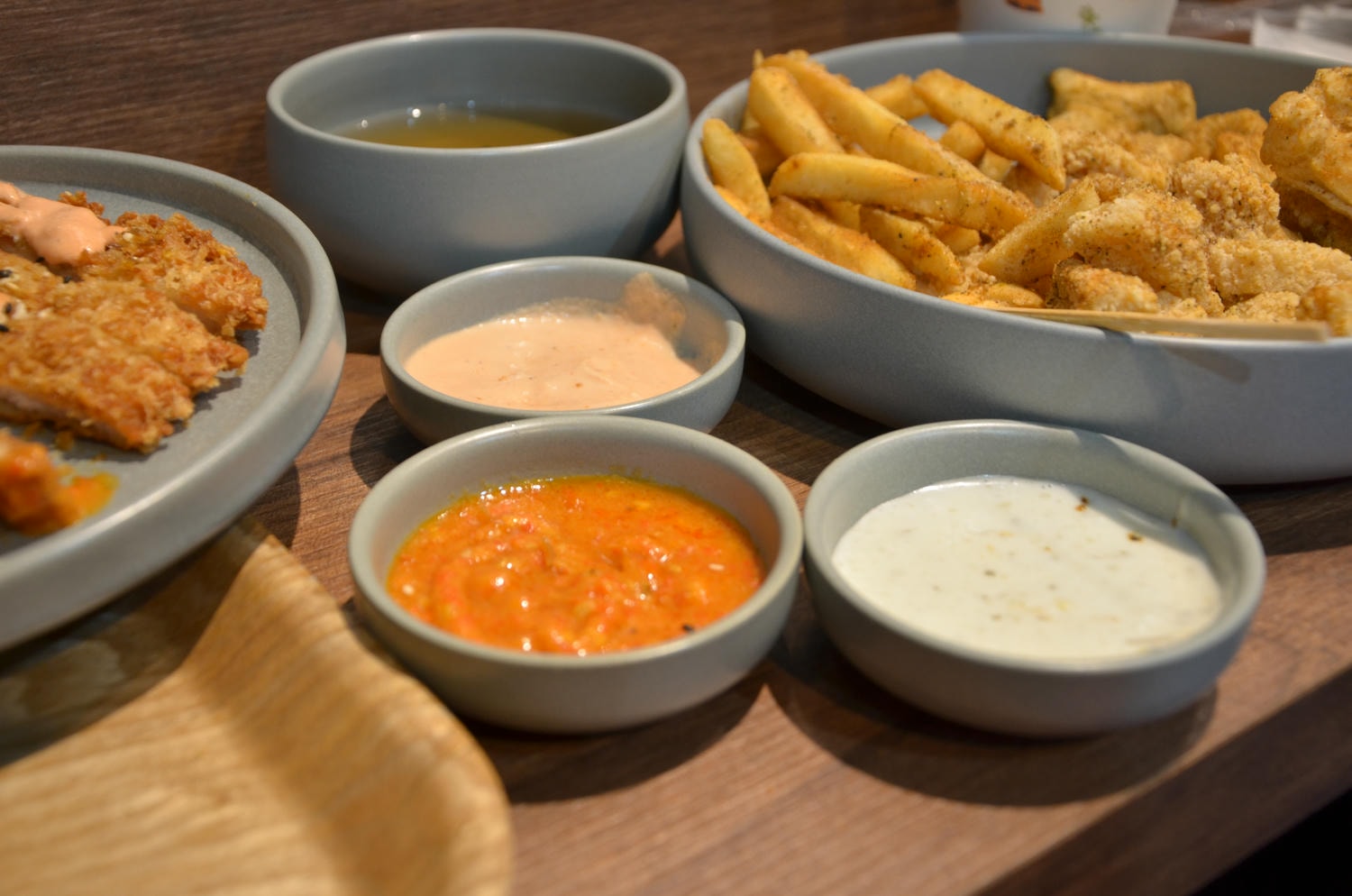 【忠孝新生宵夜推薦】倔醬 Grit Diner|深夜咖哩飯×炸物雞排×桂花冷露,食尚玩家也推薦的美味! - 第16張圖