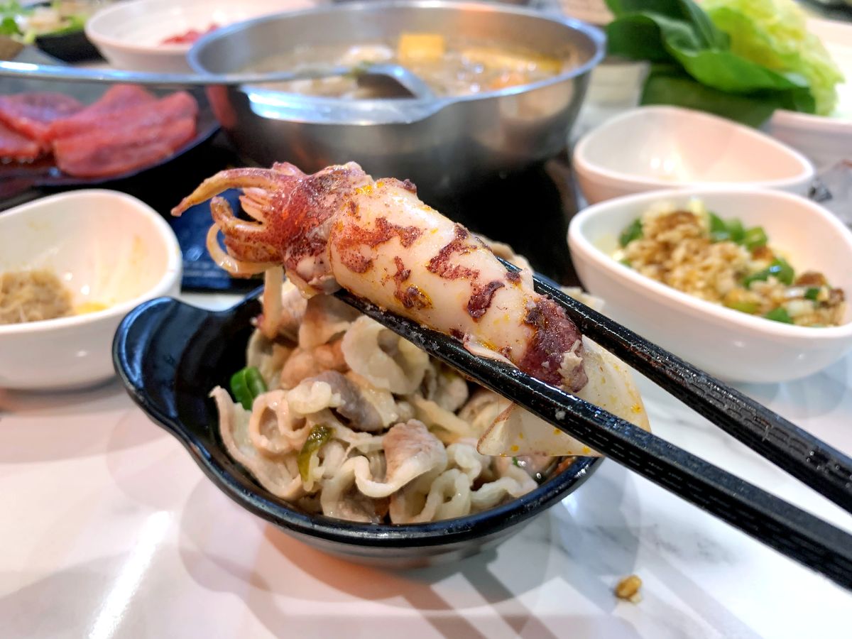 新莊平價火鍋推薦|韓哥哥石頭火鍋,平日午餐9起,超過50種食材吃到飽。新北石頭火鍋推薦 - 第46張圖