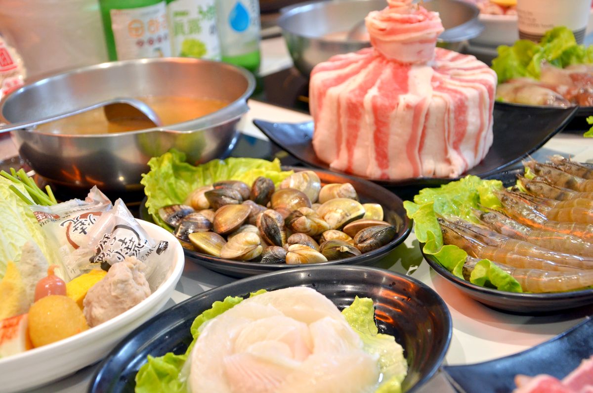 新莊平價火鍋推薦|韓哥哥石頭火鍋,平日午餐9起,超過50種食材吃到飽。新北石頭火鍋推薦 - 第39張圖