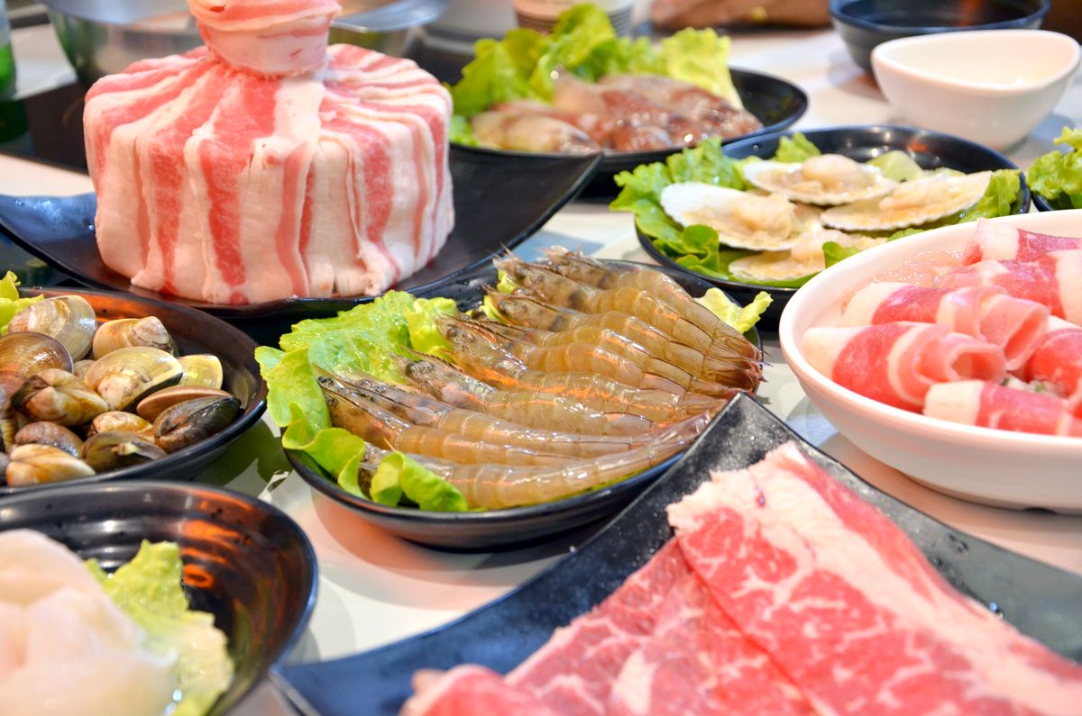 新莊平價火鍋推薦|韓哥哥石頭火鍋,平日午餐9起,超過50種食材吃到飽。新北石頭火鍋推薦 - 第41張圖
