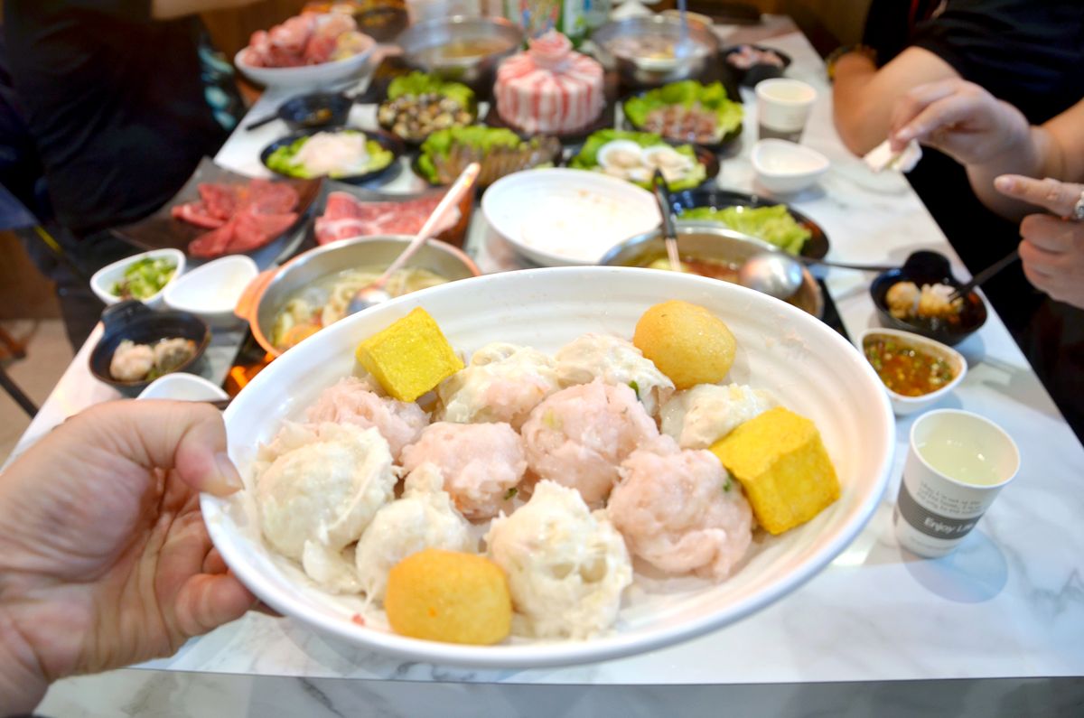 新莊平價火鍋推薦|韓哥哥石頭火鍋,平日午餐9起,超過50種食材吃到飽。新北石頭火鍋推薦 - 第26張圖