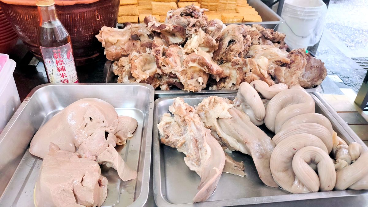勇伯米粉湯|新店50年以上老店米粉湯搭黑白切的庶民美味 - 第4張圖