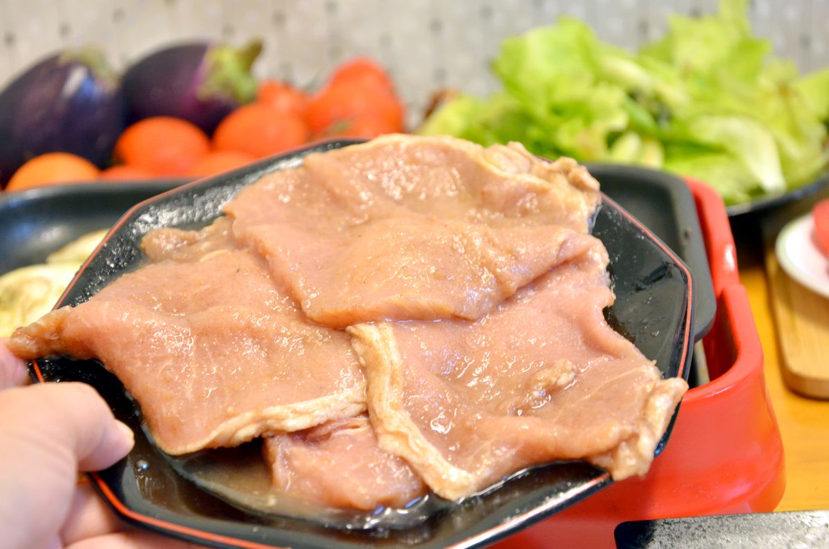 【中秋好評烤肉組分享】零備料、免醃製!小宅市集x成功牛排聯名「7件烤肉組」開箱實測 - 第24張圖
