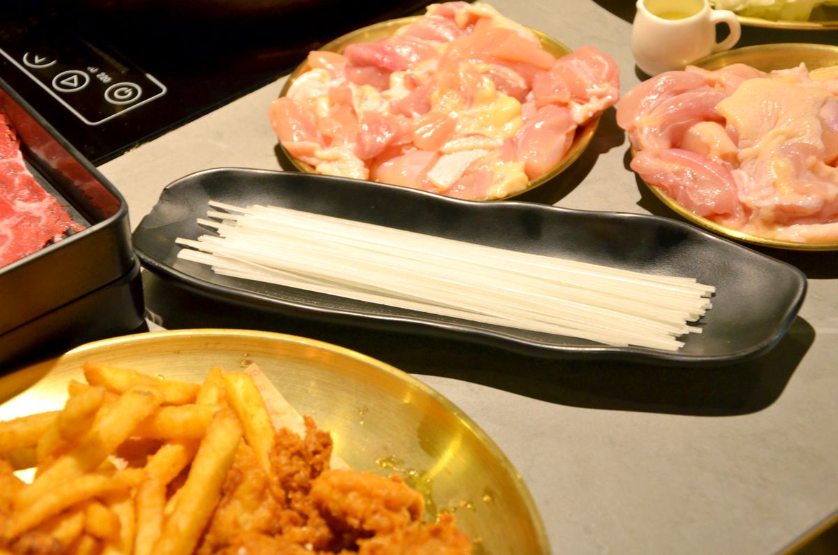 永和壽喜燒推薦!呼穀壽喜燒必吃亮點解鎖:肉控、甜點控都滿意,平日午餐最低只要388起,豆穌朋泡芙無限爽吃 - 第19張圖