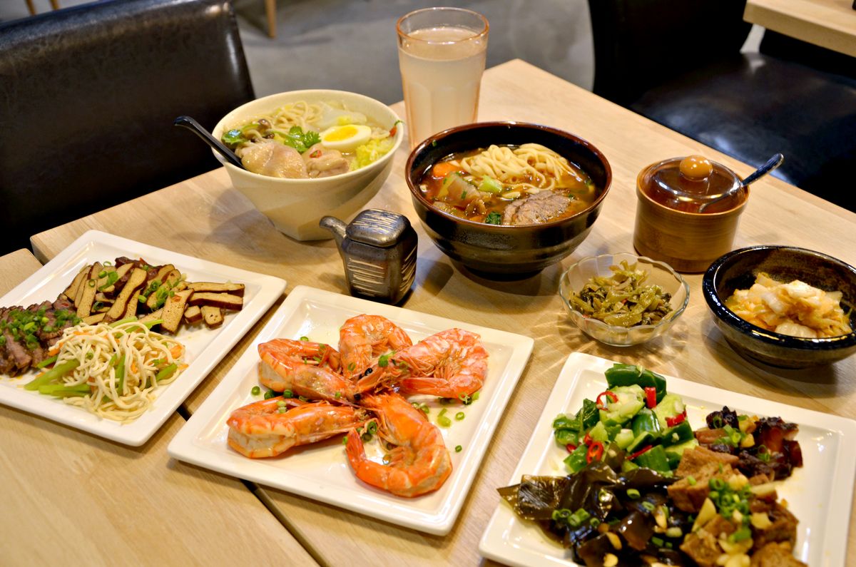 中山區餐酒館推薦 MJ餐酒館(MJ私廚) 餐酒館也能吃到美味牛肉麵?! 秘傳老兵牛肉麵、慢燉老母雞湯麵與滷味質感聚餐新選擇 - 第3張圖