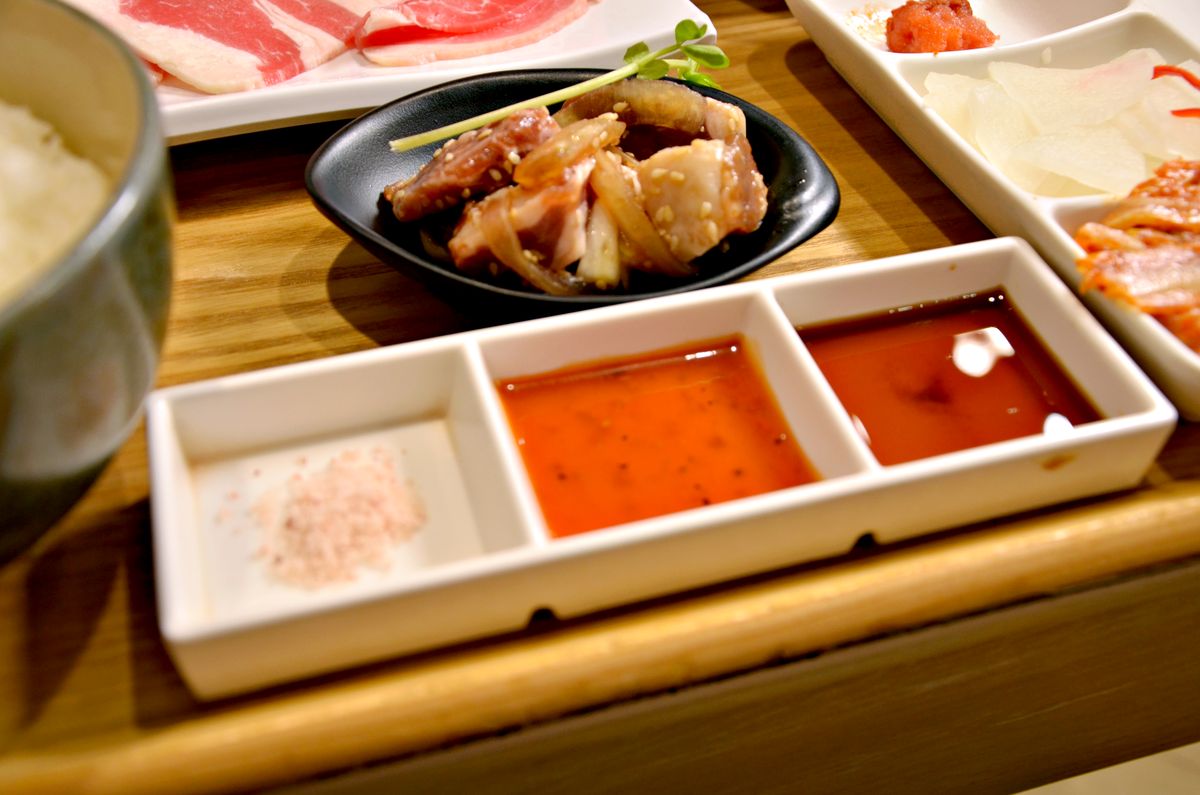 新北板橋燒肉推薦 栄次郎個人燒烤，一個人想吃燒肉就來這裡 i人友善