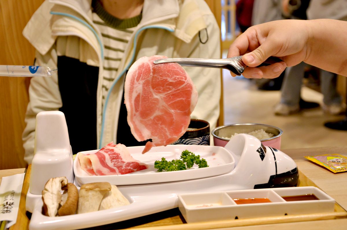 新北板橋燒肉推薦 栄次郎個人燒烤，一個人想吃燒肉就來這裡 i人友善