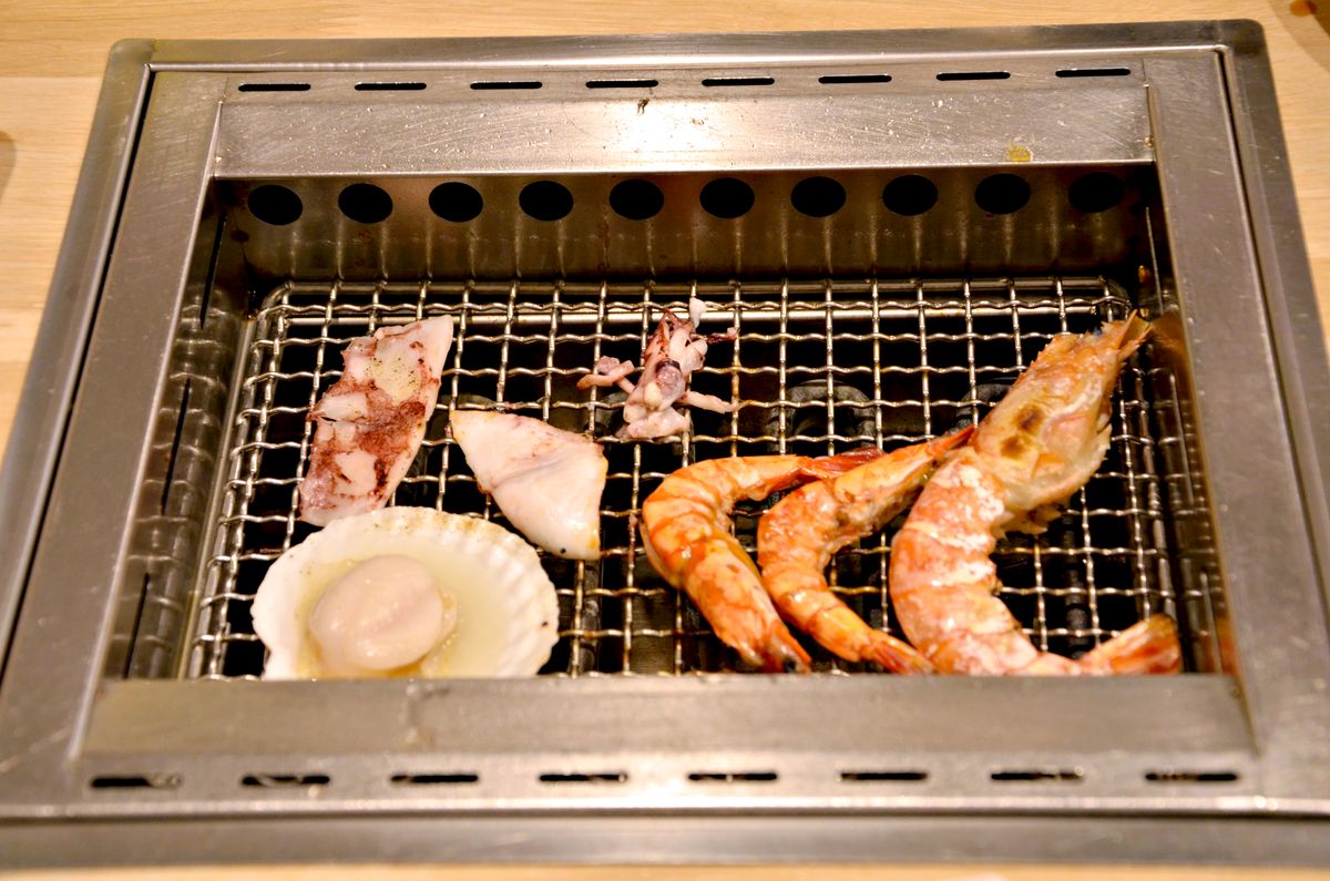 新北板橋燒肉推薦 栄次郎個人燒烤，一個人想吃燒肉就來這裡 i人友善