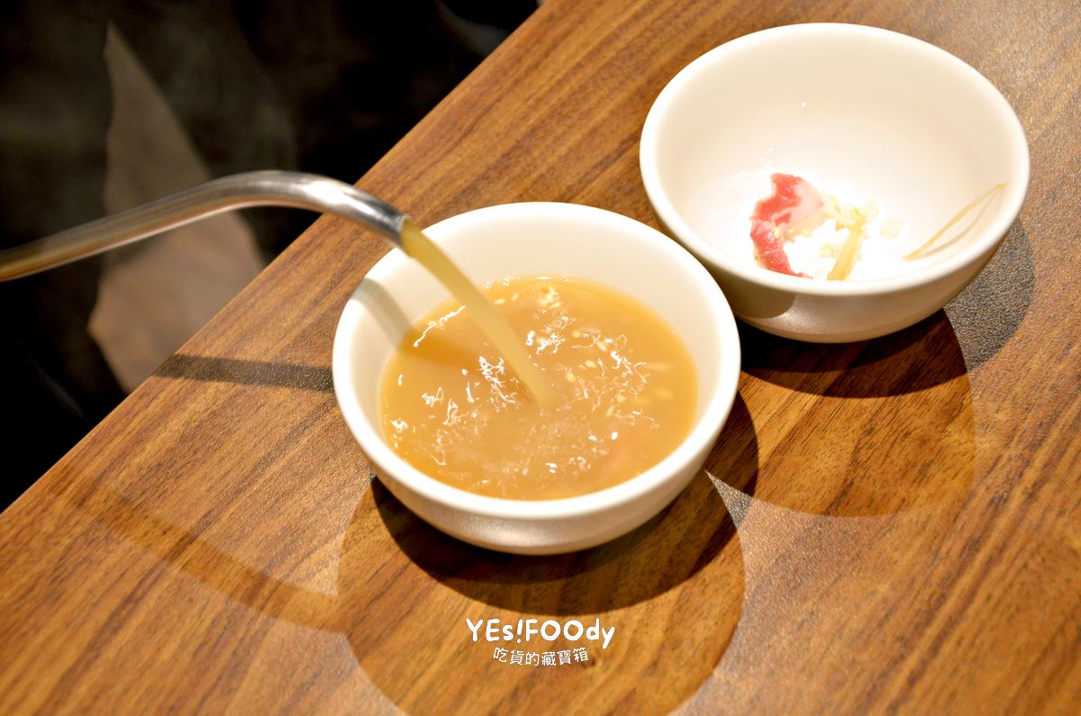 松山區美食 潮牛殿溫體牛創意鍋物 雲月見牛飯超銷魂 厚白牛骨湯頭溫潤 手沖溫體牛嫩度滿分 - 第4張圖 松山區美食 潮牛殿溫體牛創意鍋物 雲月見牛飯超銷魂 厚白牛骨湯頭溫潤 手沖溫體牛嫩度滿分