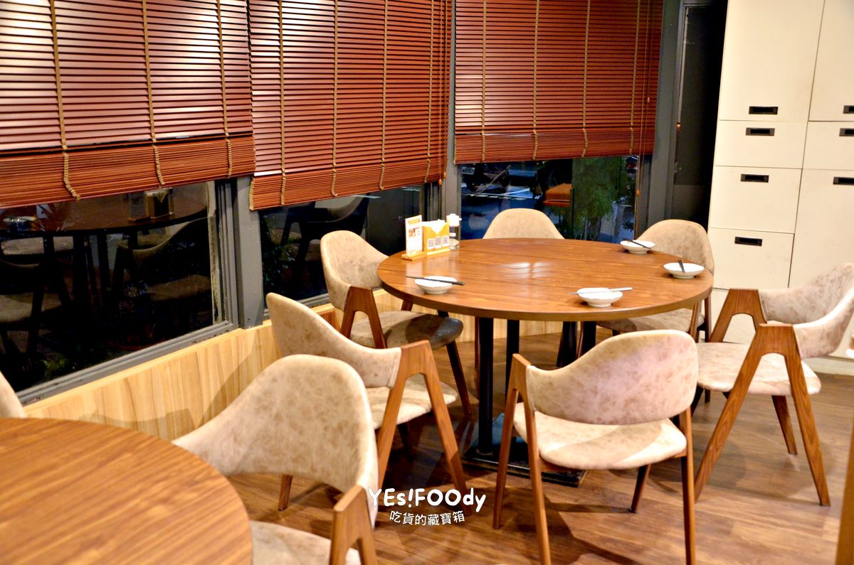 松山區美食 潮牛殿溫體牛創意鍋物 雲月見牛飯超銷魂 厚白牛骨湯頭溫潤 手沖溫體牛嫩度滿分 - 第3張圖 松山區美食 潮牛殿溫體牛創意鍋物 雲月見牛飯超銷魂 厚白牛骨湯頭溫潤 手沖溫體牛嫩度滿分