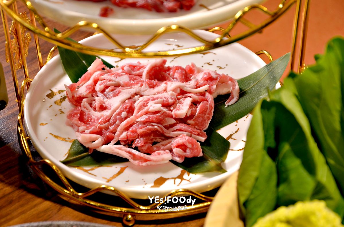 松山區美食 潮牛殿溫體牛創意鍋物 雲月見牛飯超銷魂 厚白牛骨湯頭溫潤 手沖溫體牛嫩度滿分 - 第13張圖 松山區美食 潮牛殿溫體牛創意鍋物 雲月見牛飯超銷魂 厚白牛骨湯頭溫潤 手沖溫體牛嫩度滿分