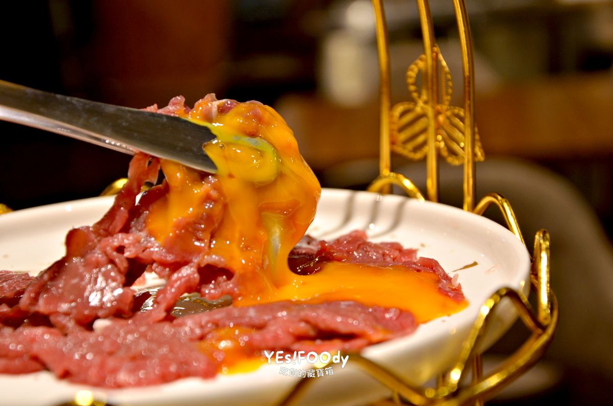 松山區美食 潮牛殿溫體牛創意鍋物 雲月見牛飯超銷魂 厚白牛骨湯頭溫潤 手沖溫體牛嫩度滿分 - 第10張圖 松山區美食 潮牛殿溫體牛創意鍋物 雲月見牛飯超銷魂 厚白牛骨湯頭溫潤 手沖溫體牛嫩度滿分