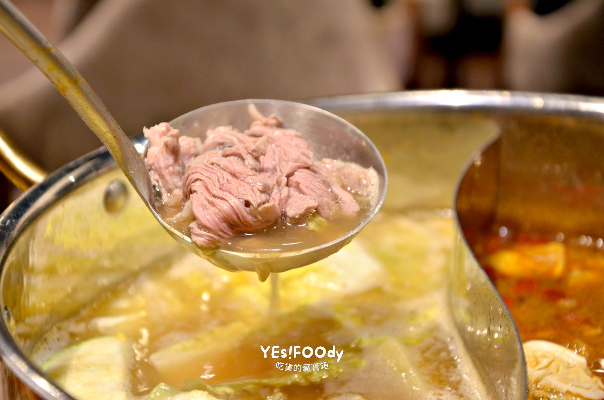 松山區美食 潮牛殿溫體牛創意鍋物 雲月見牛飯超銷魂 厚白牛骨湯頭溫潤 手沖溫體牛嫩度滿分 - 第14張圖 松山區美食 潮牛殿溫體牛創意鍋物 雲月見牛飯超銷魂 厚白牛骨湯頭溫潤 手沖溫體牛嫩度滿分