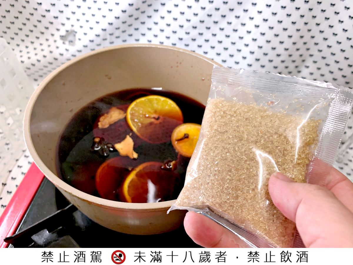 冬日微醺儀式感 Macro 熱紅酒香料組 在家就能煮出暖心滋味，還有西班牙百年香料航家的煙燻炸雞料理提案