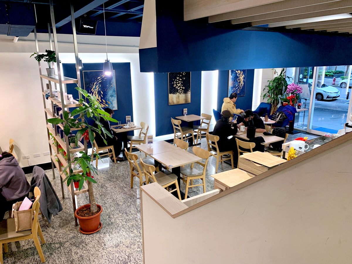 三重筆電友善咖啡廳 Cozy coffee可集咖啡 必吃早餐限定金沙豬肉排巧巴達 有WiFi插座與舒適沙發位