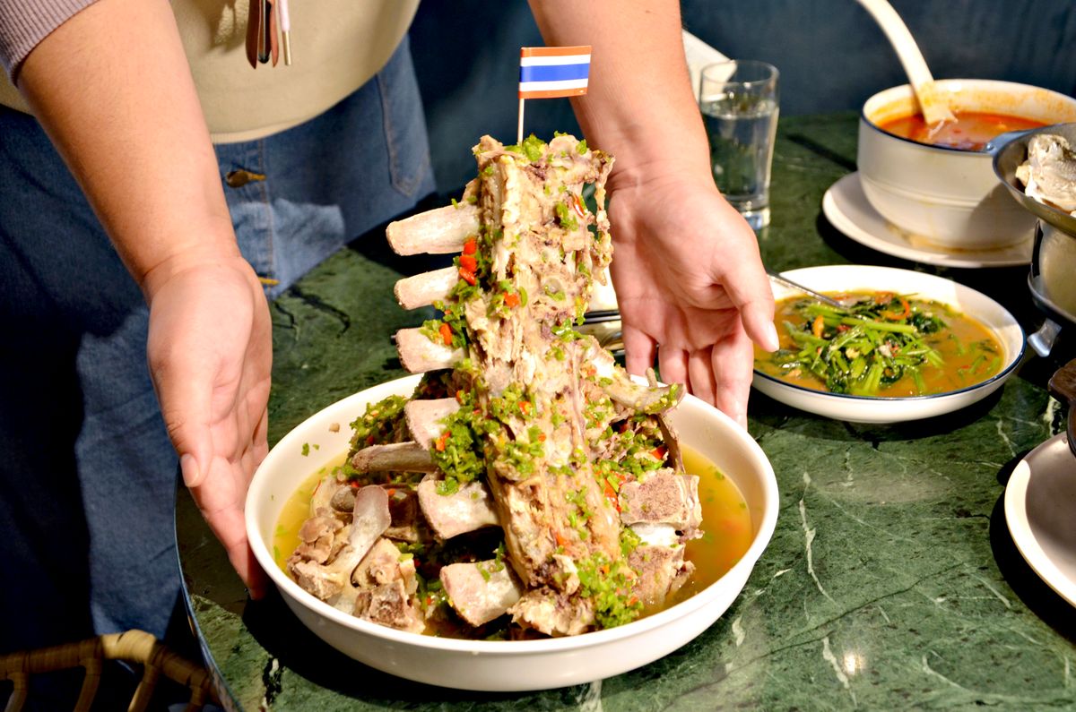 Siam Siam 泰式料理土城店開箱 份量大的火山排骨,讓人想多吃碗飯的道地泰味 挑高包廂適合聚餐 - 第7張圖 Siam Siam 泰式料理土城店開箱 份量大的火山排骨,讓人想多吃碗飯的道地泰味 挑高包廂適合聚餐