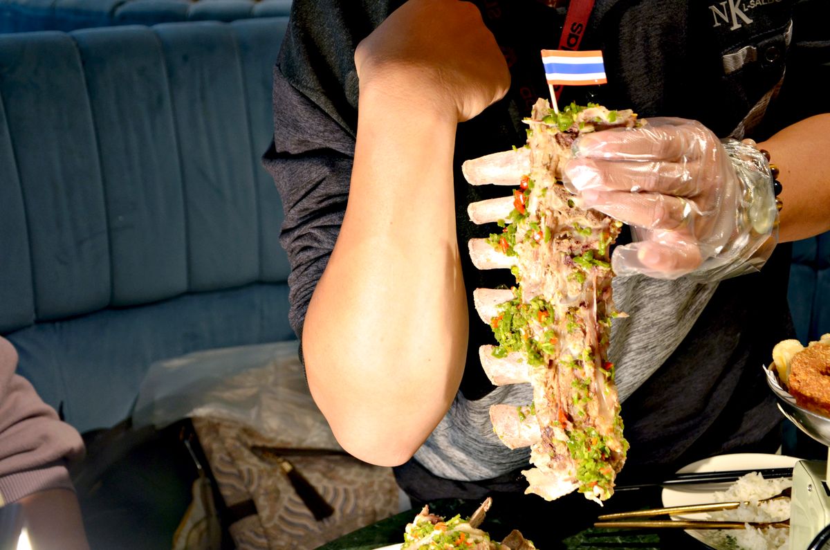 Siam Siam 泰式料理土城店開箱 份量大的火山排骨,讓人想多吃碗飯的道地泰味 挑高包廂適合聚餐 - 第5張圖 Siam Siam 泰式料理土城店開箱 份量大的火山排骨,讓人想多吃碗飯的道地泰味 挑高包廂適合聚餐