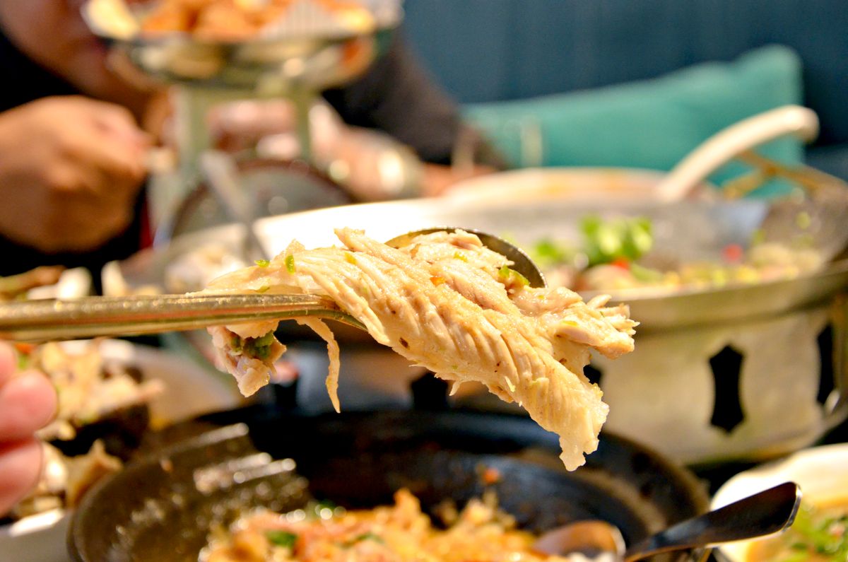 Siam Siam 泰式料理土城店開箱 份量大的火山排骨,讓人想多吃碗飯的道地泰味 挑高包廂適合聚餐 - 第6張圖 Siam Siam 泰式料理土城店開箱 份量大的火山排骨,讓人想多吃碗飯的道地泰味 挑高包廂適合聚餐