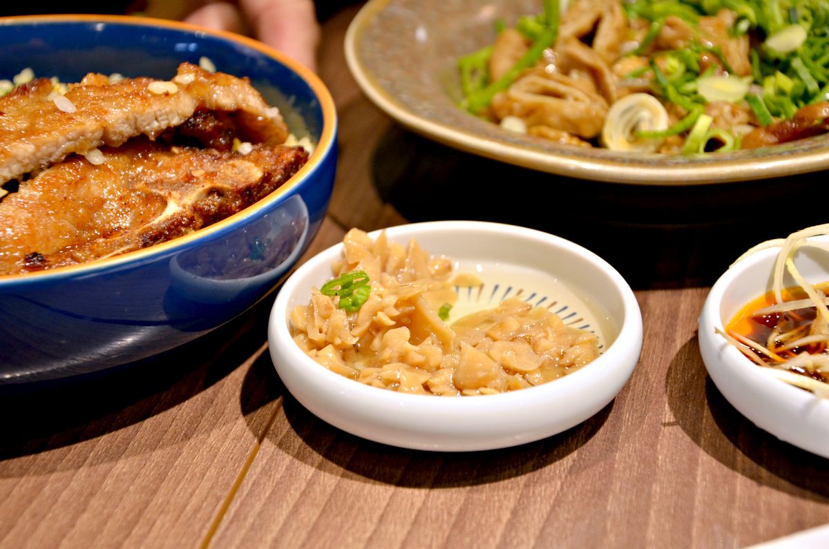 麻膳堂新店裕隆城店 15年質感台味 推薦必點麻辣牛肉麵與滷到噴汁的腸旺臭豆腐 新店裕隆城美食 - 第6張圖 麻膳堂新店裕隆城店 15年質感台味 推薦必點麻辣牛肉麵與滷到噴汁的腸旺臭豆腐 新店裕隆城美食