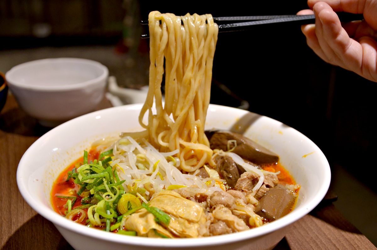 麻膳堂新店裕隆城店 15年質感台味 推薦必點麻辣牛肉麵與滷到噴汁的腸旺臭豆腐 新店裕隆城美食 - 第4張圖 麻膳堂新店裕隆城店 15年質感台味 推薦必點麻辣牛肉麵與滷到噴汁的腸旺臭豆腐 新店裕隆城美食