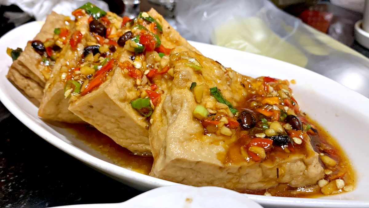 台北排骨飯推薦 東一排骨的懷舊食光 西門町跨越半世紀的老派浪漫