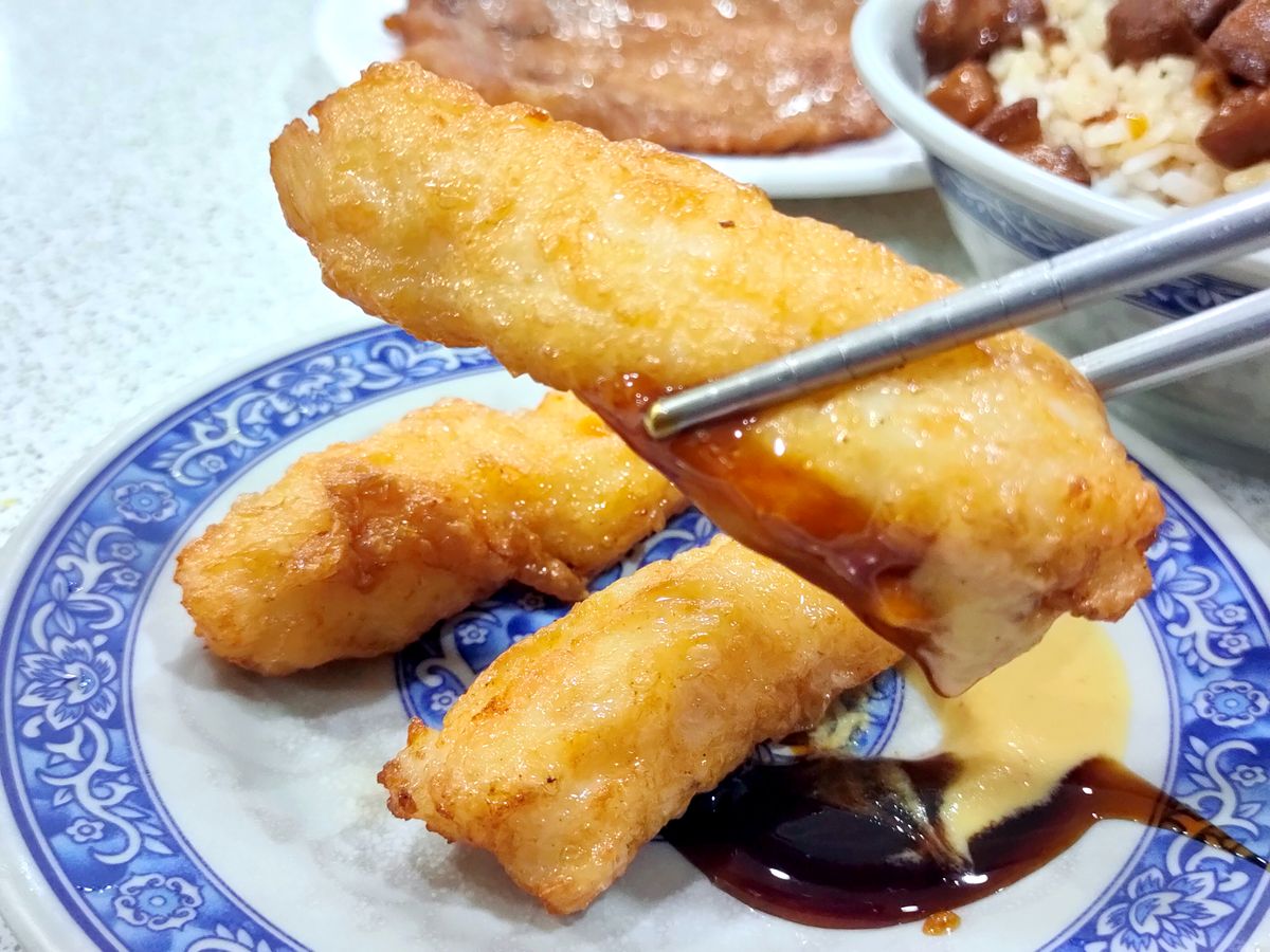 濱江市場美食推薦 金仙魚丸店總店 滿滿膠質魯肉飯與好吃炸排骨,中山區便當人氣老店 - 第7張圖 濱江市場美食推薦 金仙魚丸店總店 滿滿膠質魯肉飯與好吃炸排骨,中山區便當人氣老店