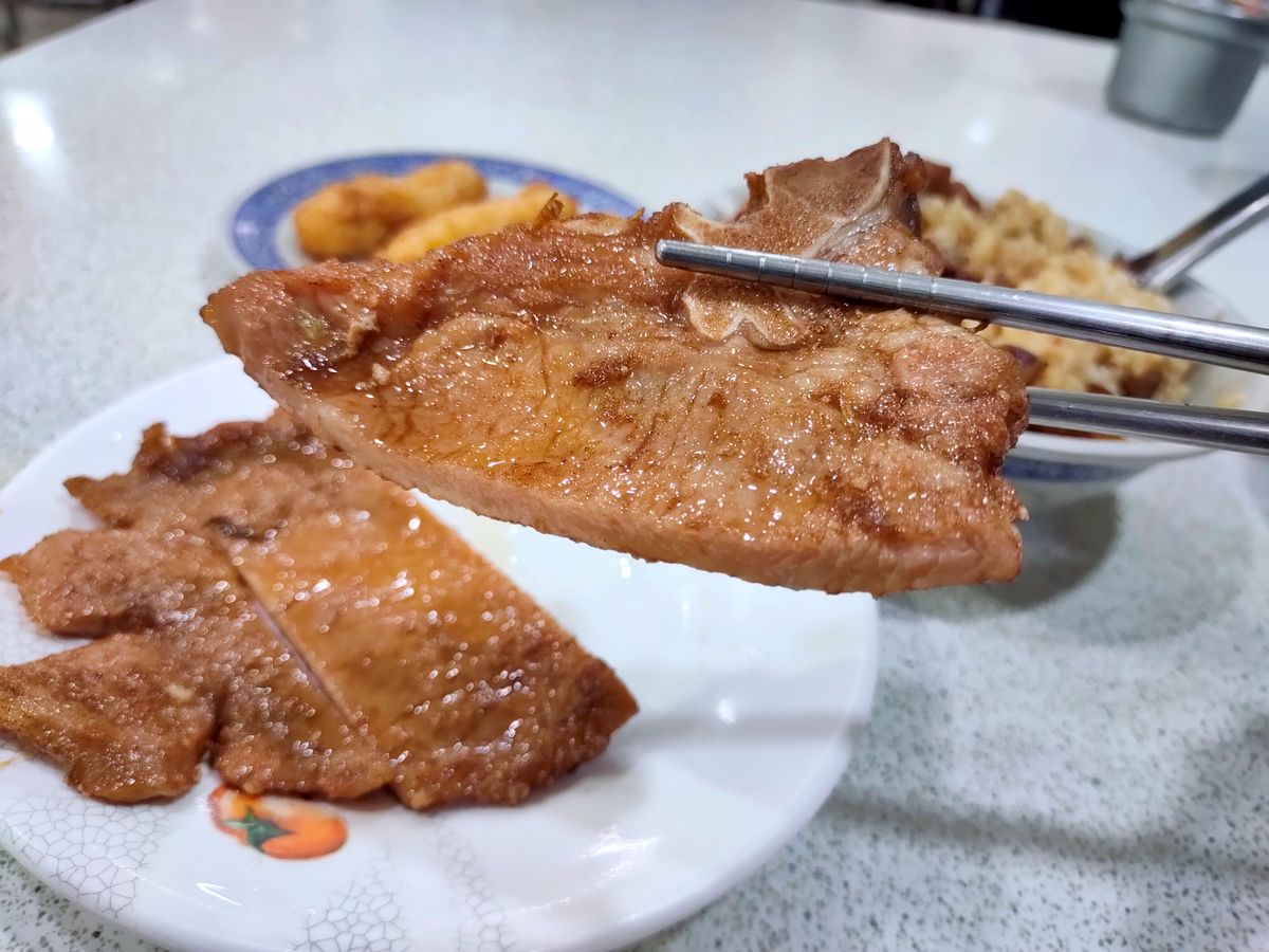 濱江市場美食推薦 金仙魚丸店總店 滿滿膠質魯肉飯與好吃炸排骨,中山區便當人氣老店 - 第9張圖 濱江市場美食推薦 金仙魚丸店總店 滿滿膠質魯肉飯與好吃炸排骨,中山區便當人氣老店
