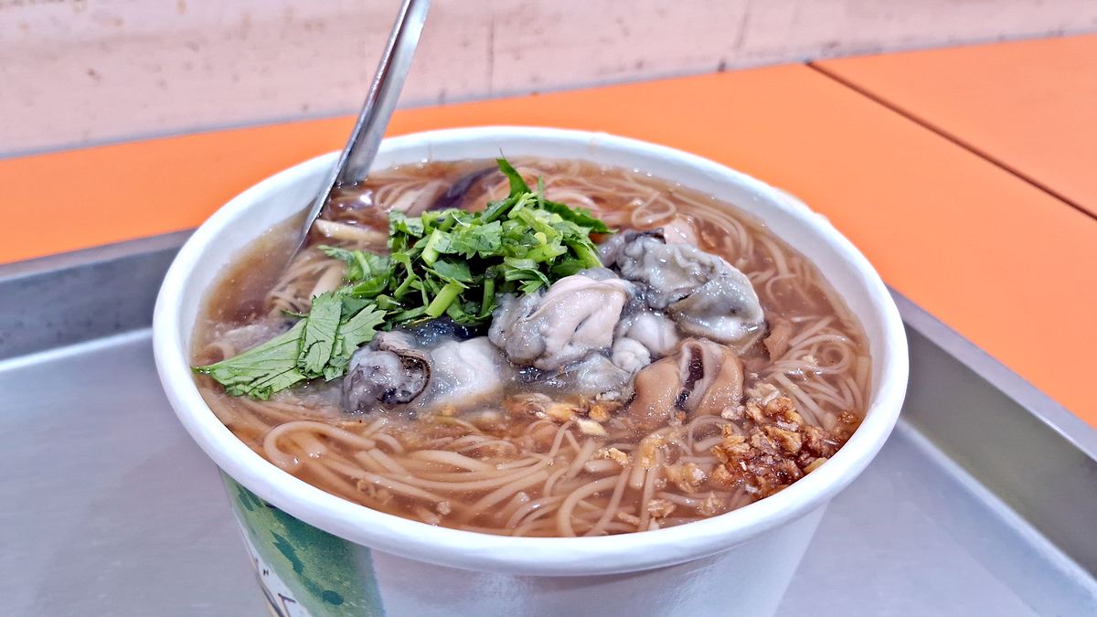 新店美食推薦 三重橋頭蚵仔麵線 光明街清晨五點的在地早餐選擇 - 第4張圖 新店美食推薦 三重橋頭蚵仔麵線 光明街清晨五點的在地早餐選擇