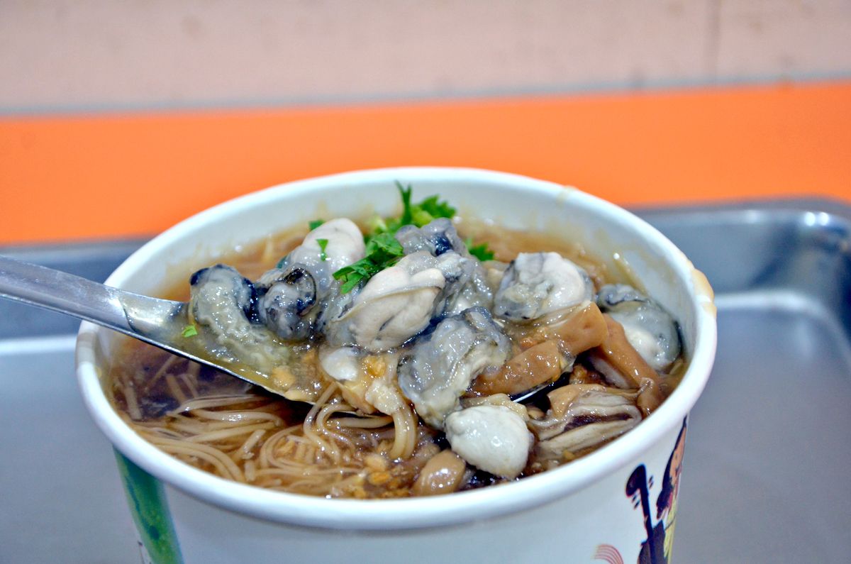 新店美食推薦 三重橋頭蚵仔麵線 光明街清晨五點的在地早餐選擇 - 第7張圖 新店美食推薦 三重橋頭蚵仔麵線 光明街清晨五點的在地早餐選擇