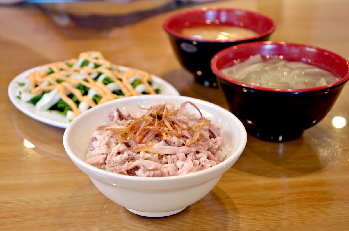 中和 獅埜火雞肉飯 嘉義老店古大灶直營 提供免費冷飲 捷運中原站4分鐘的午餐新選擇 - 第6張圖 中和 獅埜火雞肉飯 嘉義老店古大灶直營 提供免費冷飲 捷運中原站4分鐘的午餐新選擇