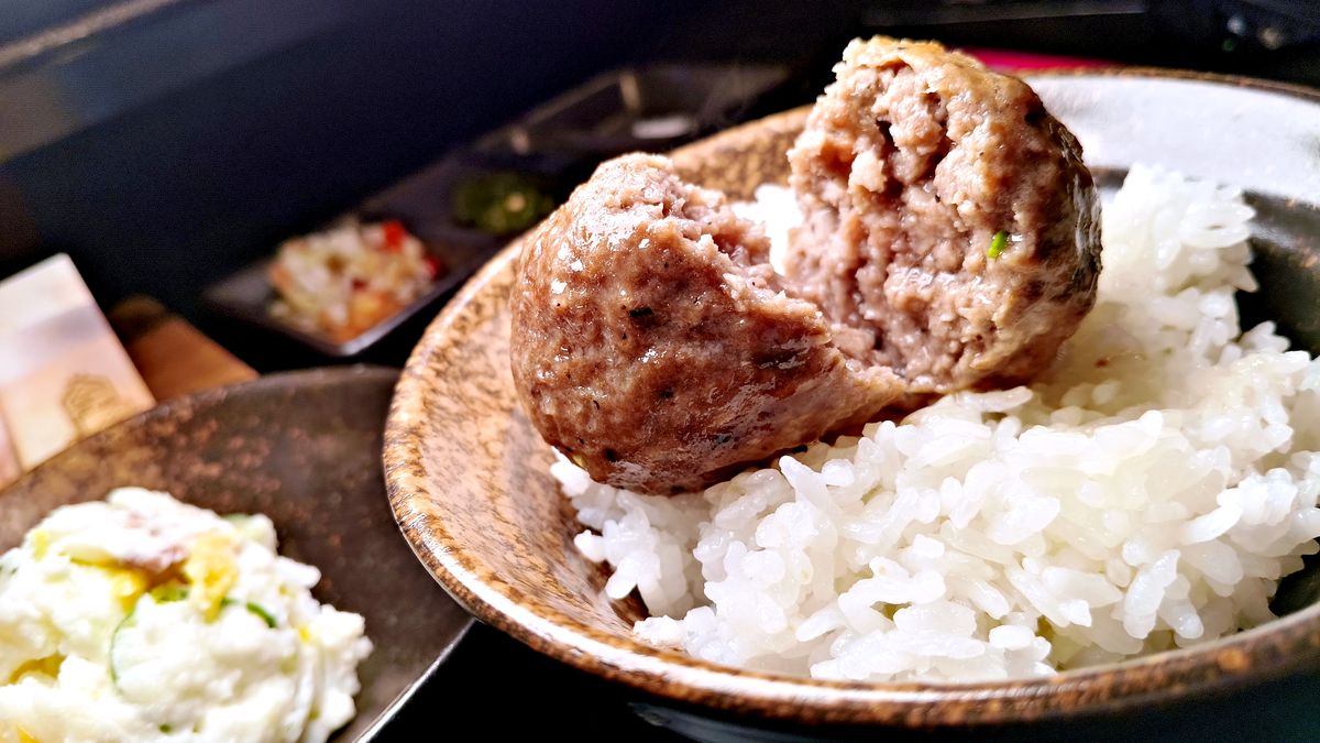 陸奧挽肉屋-精緻套餐附贈清涼解膩軟性飲品-桃園青埔美食
