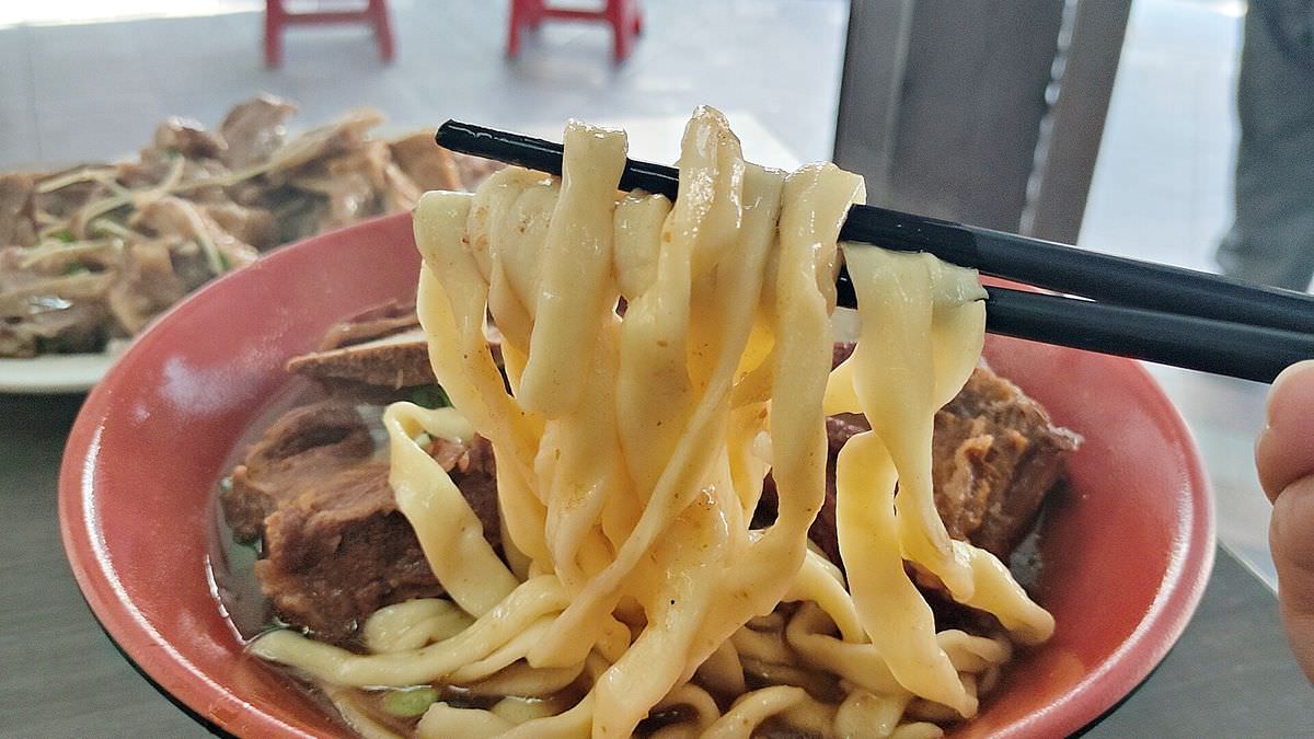 新北新店區。58牛肉麵 || 浮誇牛小排麵,大口吃肉最過癮,安坑輕軌美食順遊提案 #K6安康站 - 第7張圖