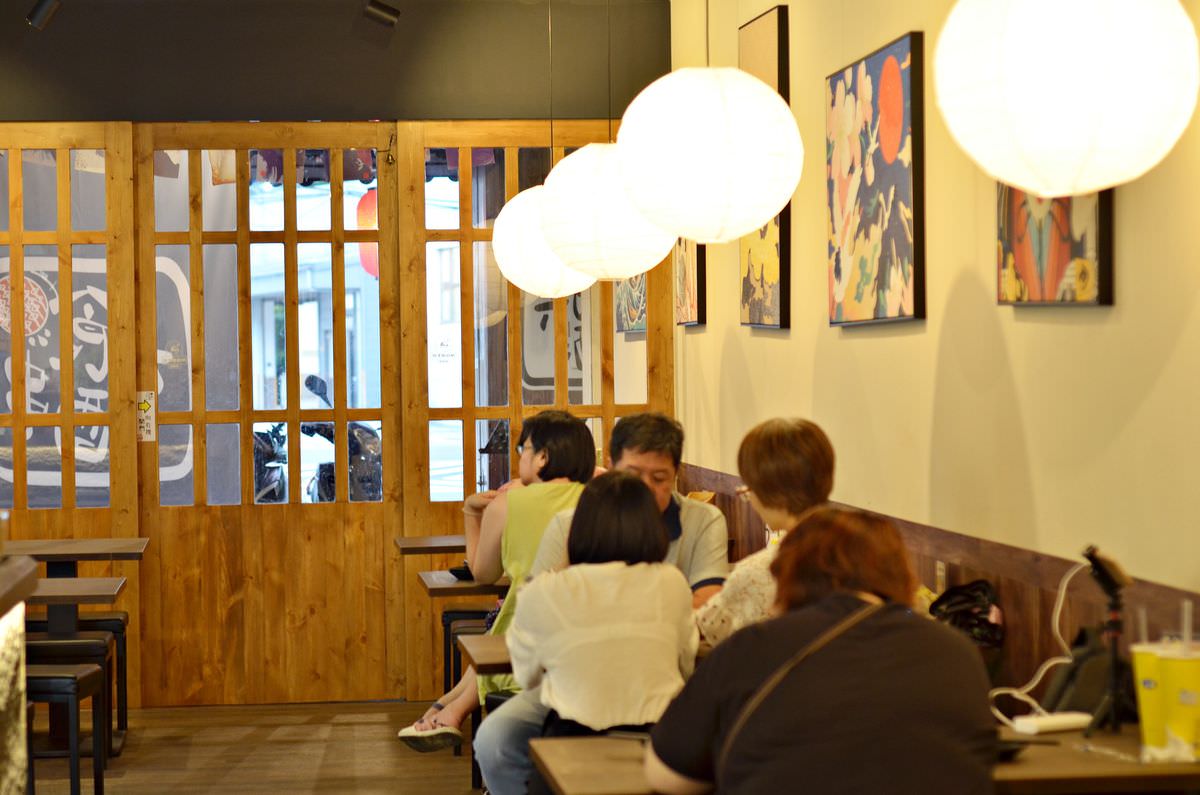 新北新店區。六食酒串 || 職人級火侯串烤,新店大坪林歡聚小酌暢聊居酒屋,晚餐宵夜好去處 - 第2張圖