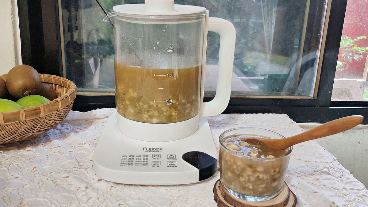 吃貨開箱。富士電通溫控萬用隨行小白壺 || 內建14種智能溫控模式的高顏值快煮壺,料理小白也能輕鬆搞定料理及飲品 - 第15張圖