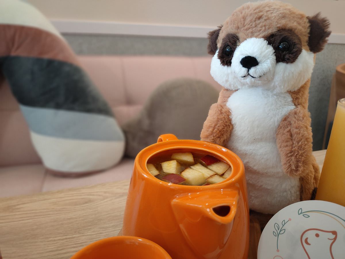 台北松山區。Meerkat75 Café – 75度獴主題餐廳 || 與超萌狐獴近距離互動下午茶 - 第33張圖