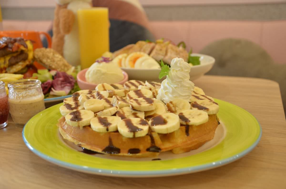 台北松山區。Meerkat75 Café – 75度獴主題餐廳 || 與超萌狐獴近距離互動下午茶 - 第31張圖