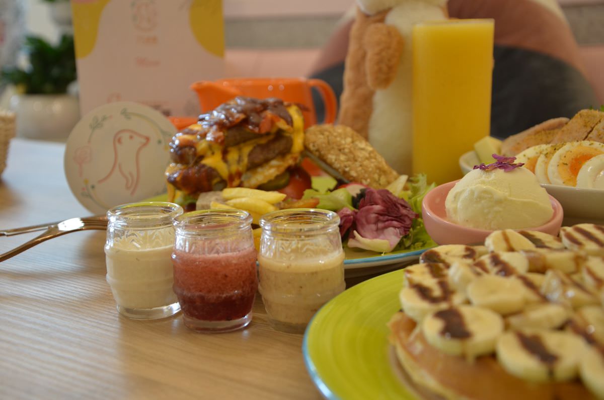 台北松山區。Meerkat75 Café – 75度獴主題餐廳 || 與超萌狐獴近距離互動下午茶 - 第26張圖