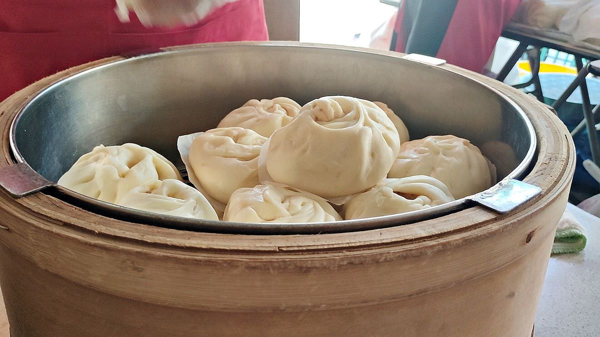 台北迪化街。妙口四神湯肉包專賣店 || 濃厚酒香四神湯配上豬肉洋蔥肉包吃個飽 - 第4張圖